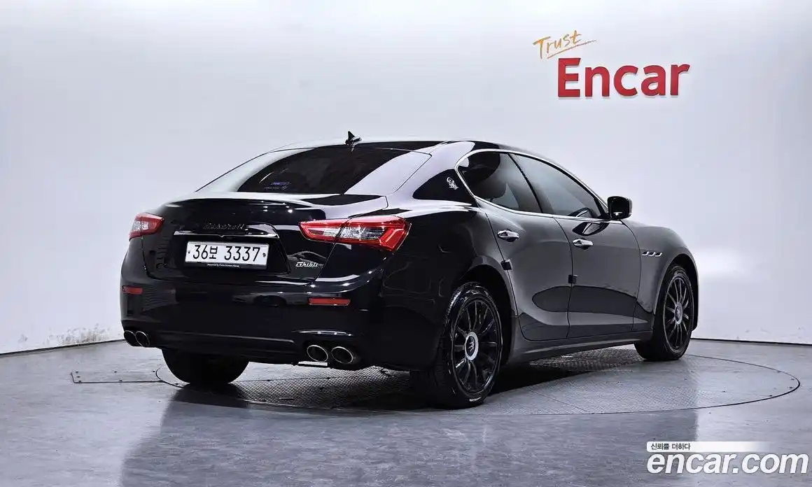 Maserati Ghibli 2015 3.0 гидро, фото 2