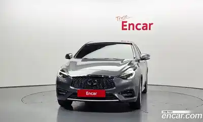Infiniti Q30 2018 2.0 гидро, миниатюра 3