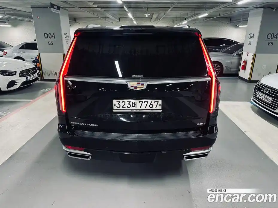 Cadillac Escalade 2022 6.2 гидро, фото 4