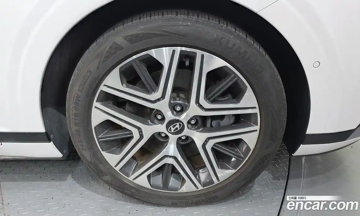 Hyundai Grandeur 2023 3.5 автомат (гидро), фото 5