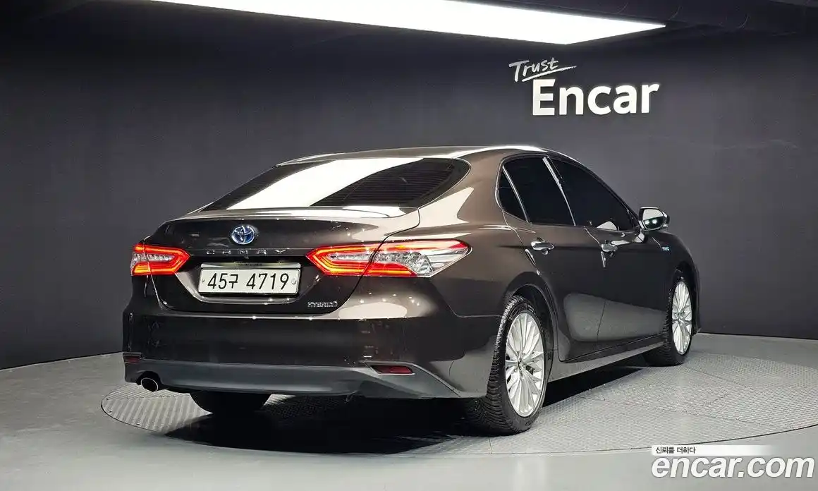 Toyota Camry 2018 2.5 гидро, фото 2