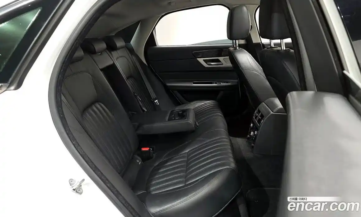 Jaguar XF 2017 3.0 гидро, фото 12