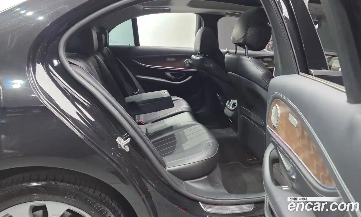 Mercedes-Benz E-Class 2016 2.0 автомат (гидро), фото 17