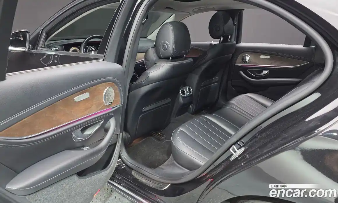 Mercedes-Benz E-Class 2016 2.0 автомат (гидро), фото 18