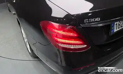 Mercedes-Benz E-Class 2016 2.0 автомат (гидро), миниатюра 9