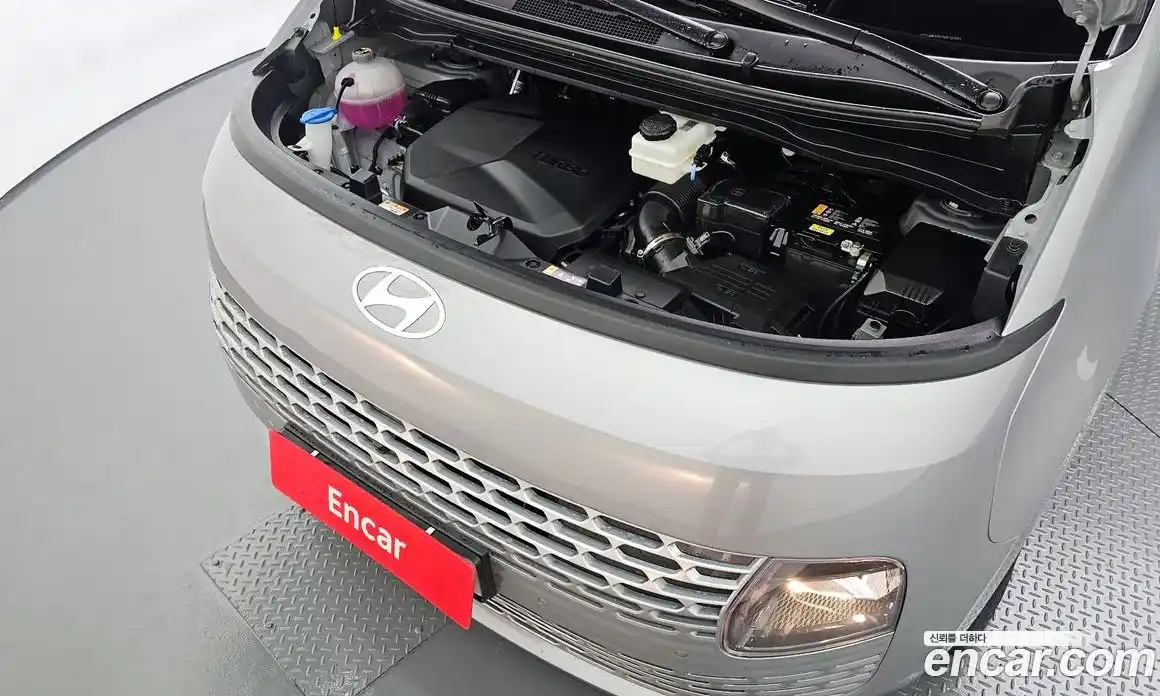 Hyundai Staria 2025 2.2 автомат (гидро), фото 6