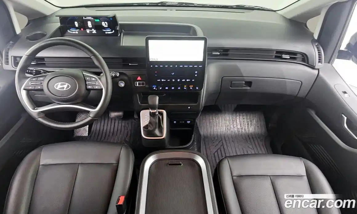 Hyundai Staria 2025 2.2 автомат (гидро), фото 7