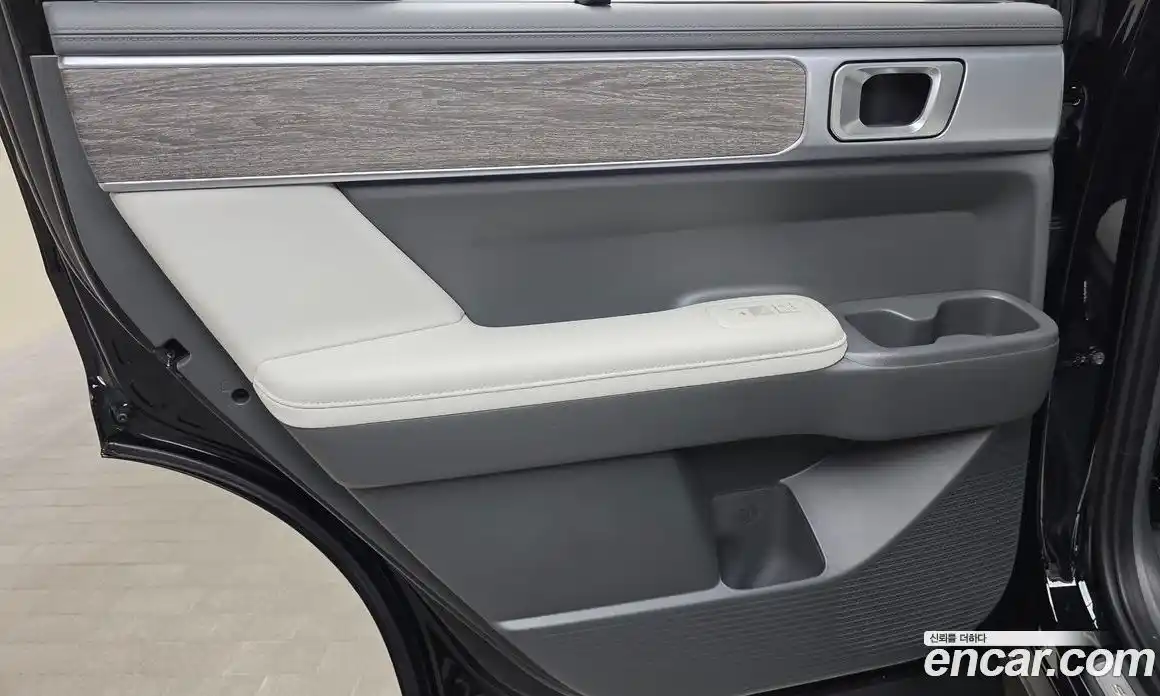 Hyundai Santa Fe 2024 1.6 автомат (гидро), фото 15