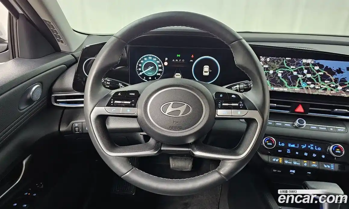 Hyundai Avante 2023 1.6 автомат (гидро), фото 19
