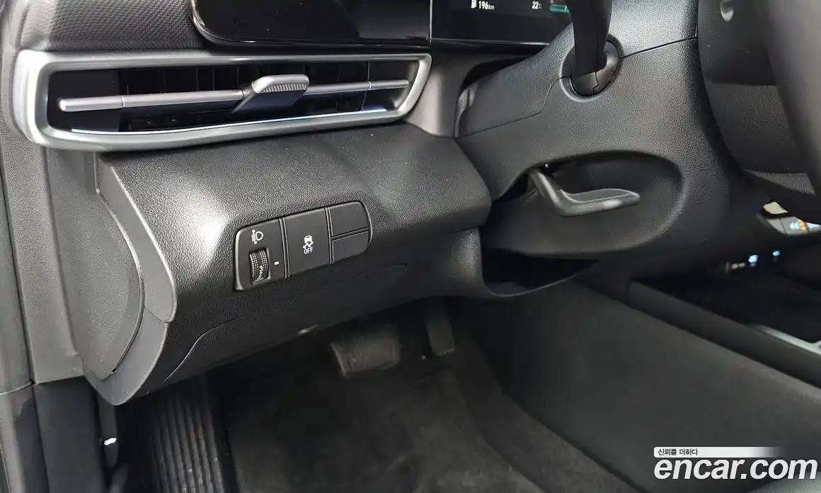 Hyundai Avante 2023 1.6 автомат (гидро), фото 23