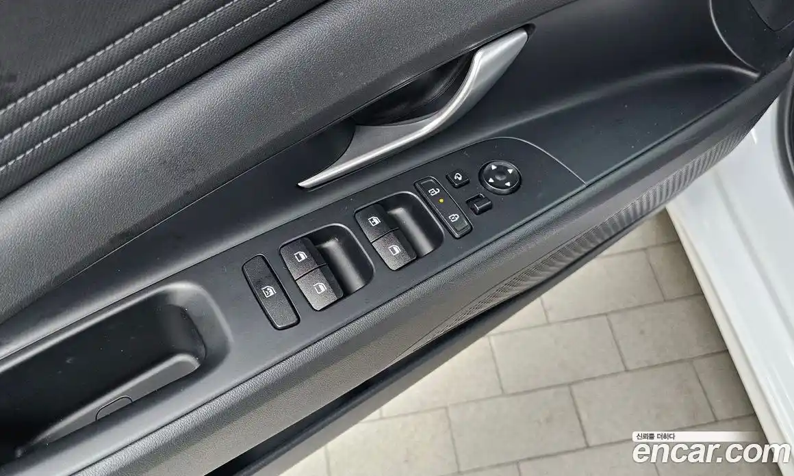 Hyundai Avante 2023 1.6 автомат (гидро), фото 25