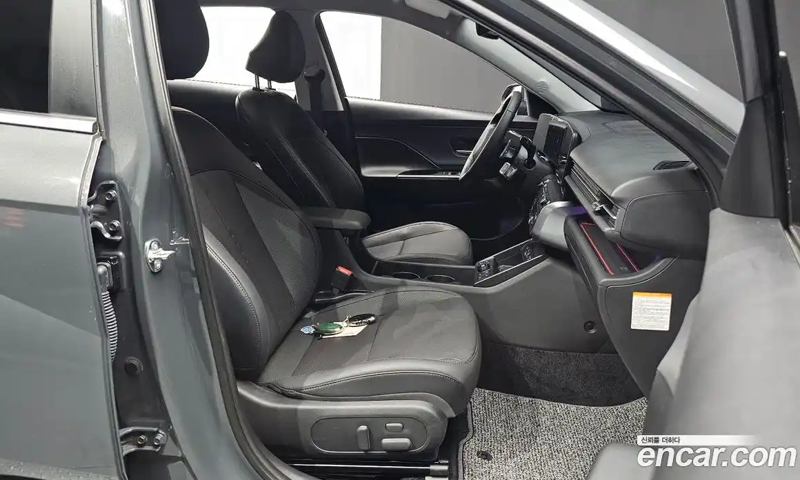 Hyundai Kona 2025 1.6 автомат (гидро), фото 13