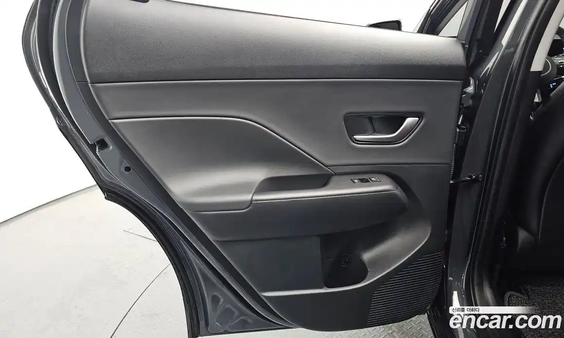 Hyundai Kona 2025 1.6 автомат (гидро), фото 15
