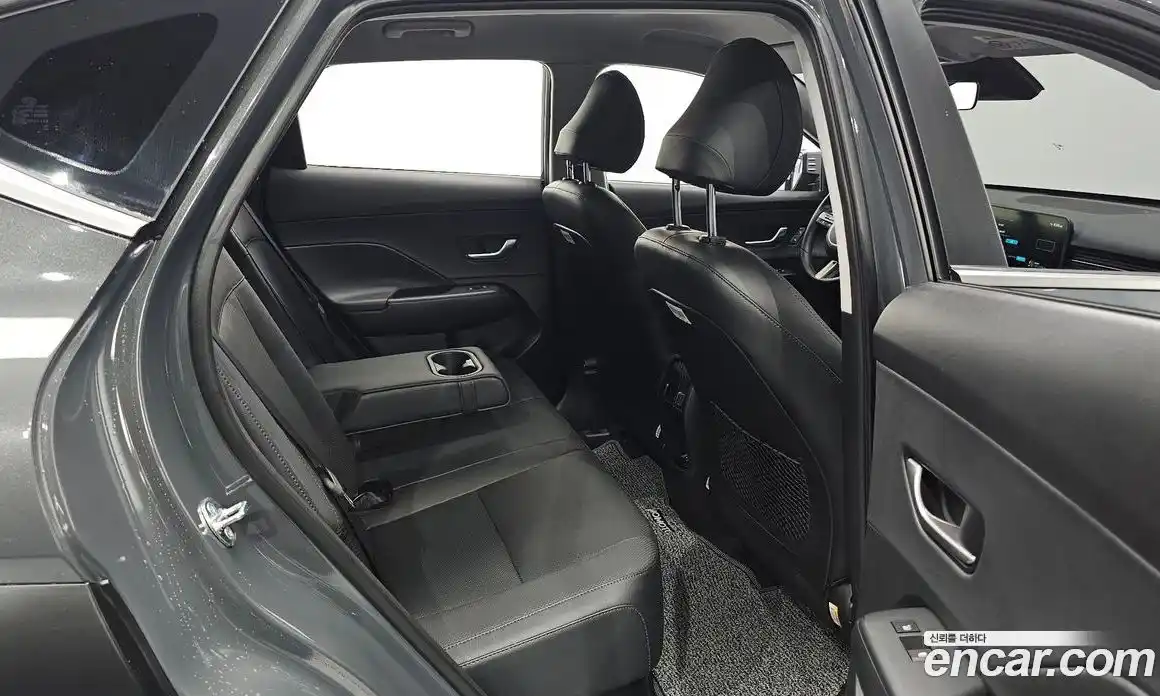 Hyundai Kona 2025 1.6 автомат (гидро), фото 16