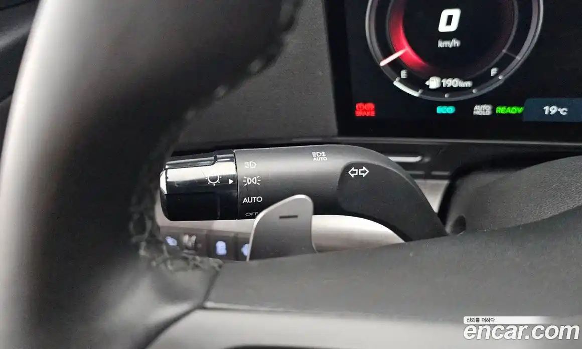 Hyundai Kona 2025 1.6 автомат (гидро), фото 35