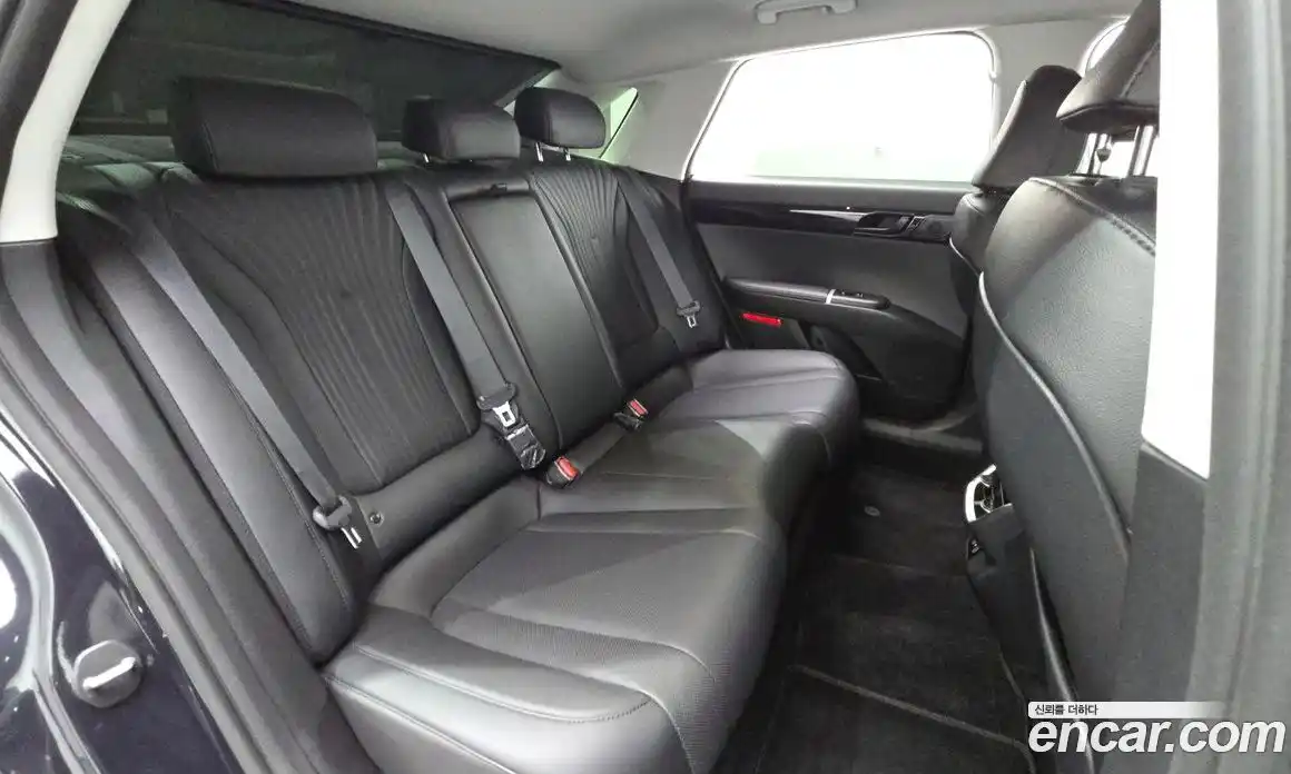 Hyundai Grandeur 2023 2.5 автомат (гидро), фото 11