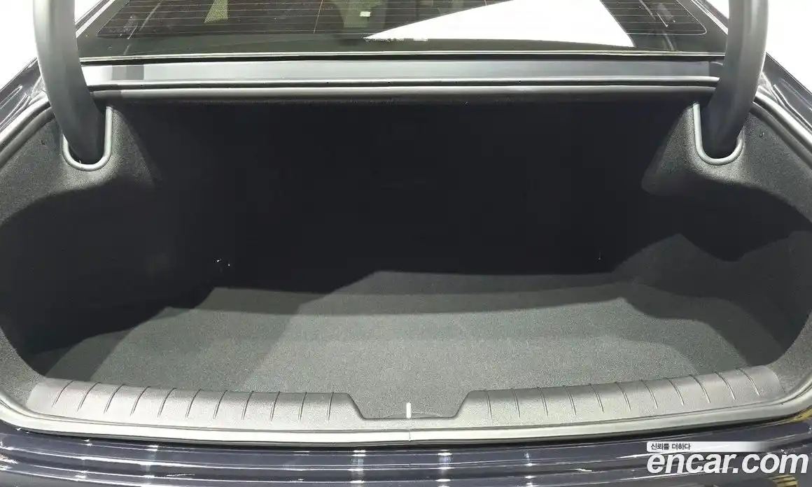 Hyundai Grandeur 2023 2.5 автомат (гидро), фото 20