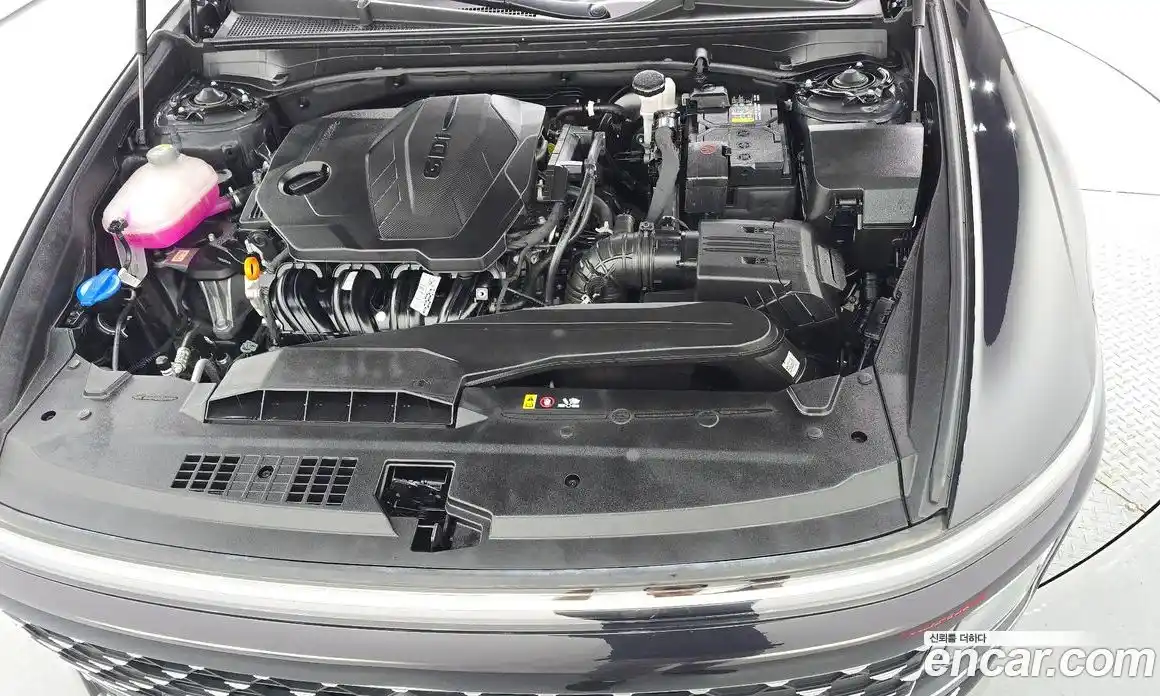 Hyundai Grandeur 2023 2.5 автомат (гидро), фото 6