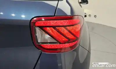 Hyundai Venue 2023 1.6 автомат (гидро), миниатюра 9