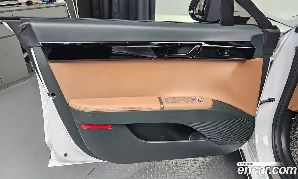 Hyundai Grandeur 2023 1.6 автомат (гидро), фото 14