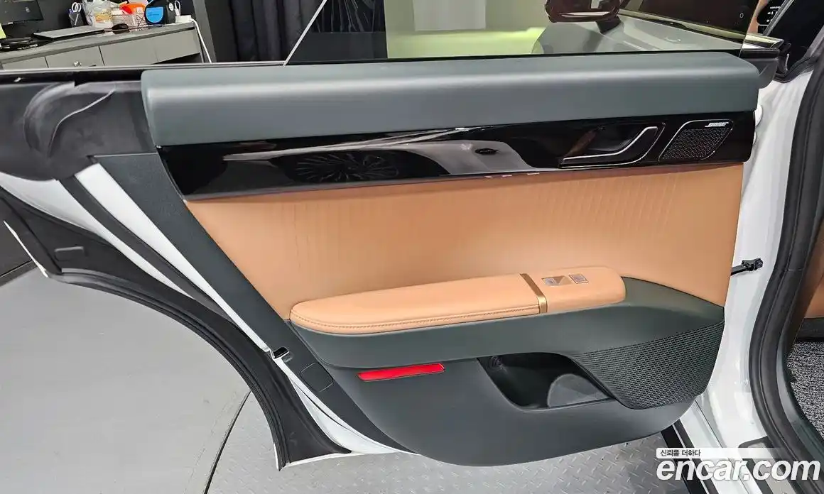 Hyundai Grandeur 2023 1.6 автомат (гидро), фото 15