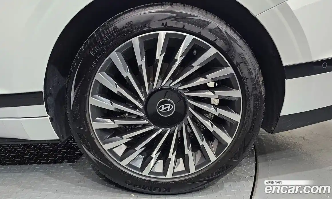 Hyundai Grandeur 2023 1.6 автомат (гидро), фото 7