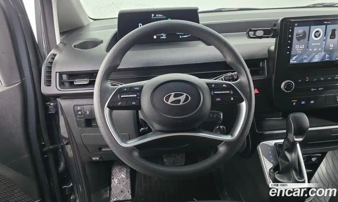 Hyundai Staria 2024 2.2 автомат (гидро), фото 13
