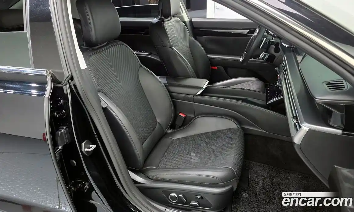 Hyundai Grandeur 2023 2.5 автомат (гидро), фото 16