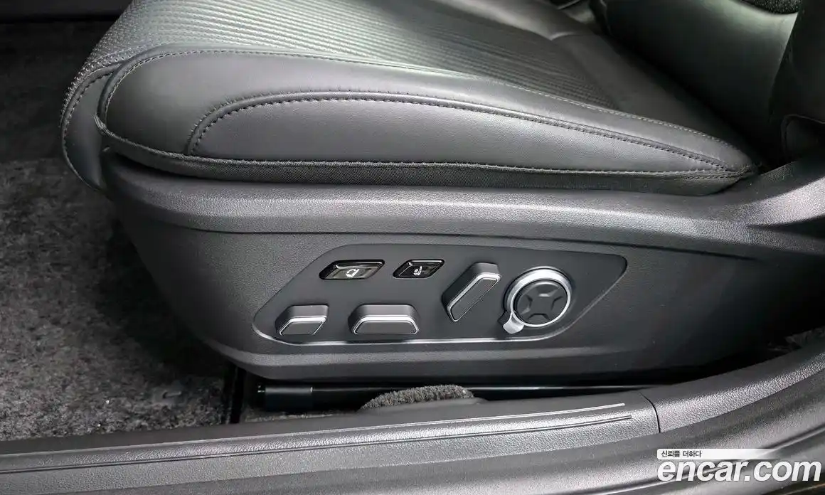 Hyundai Grandeur 2023 2.5 автомат (гидро), фото 32