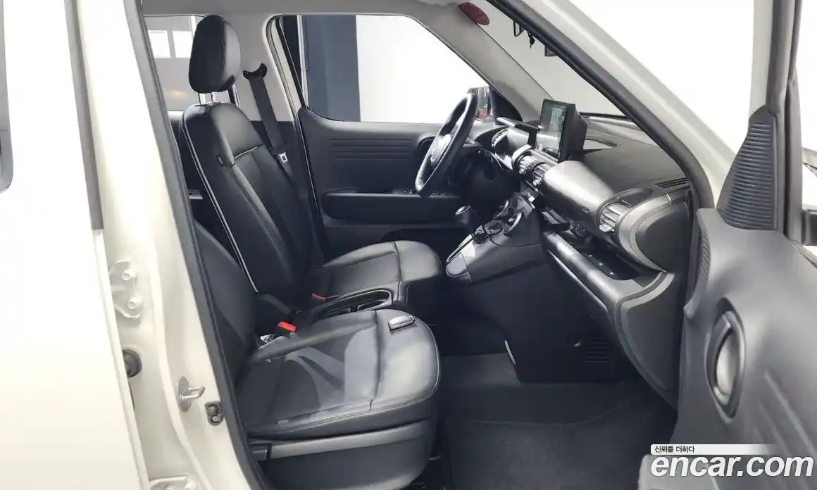 Hyundai Casper 2023 1.0 автомат (гидро), фото 16