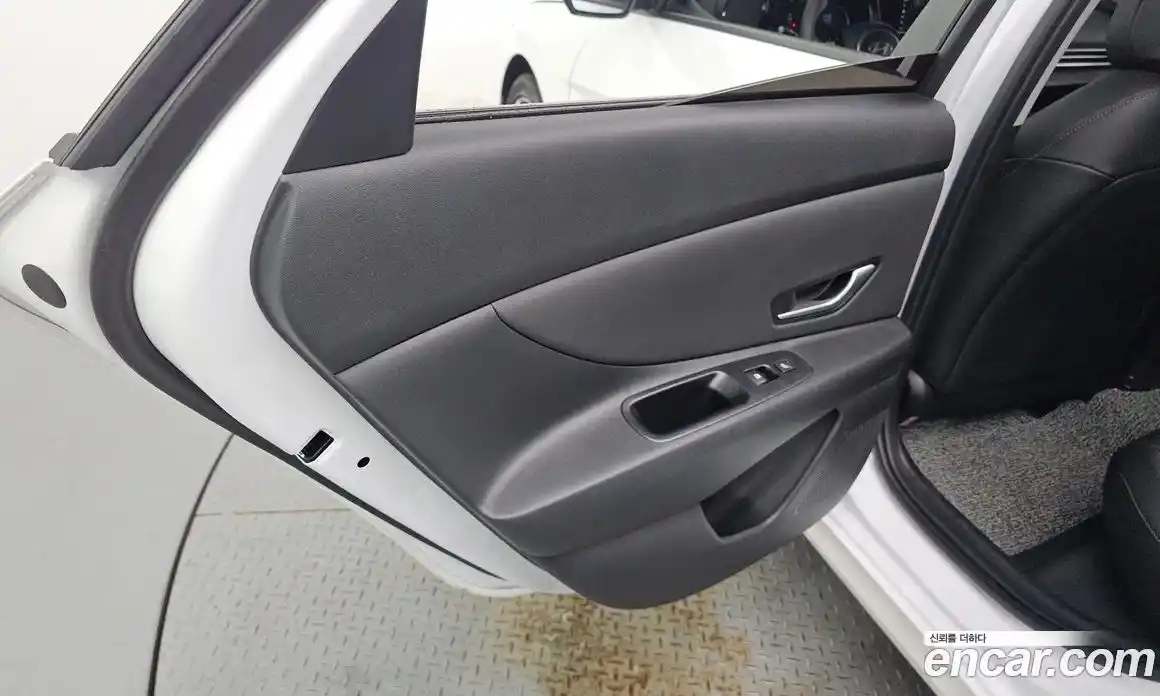 Hyundai Avante 2025 1.6 автомат (гидро), фото 15