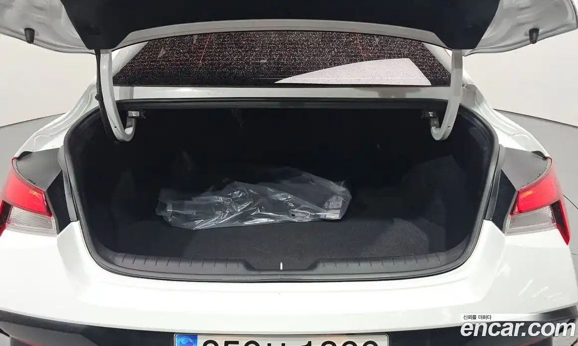 Hyundai Avante 2025 1.6 автомат (гидро), фото 26