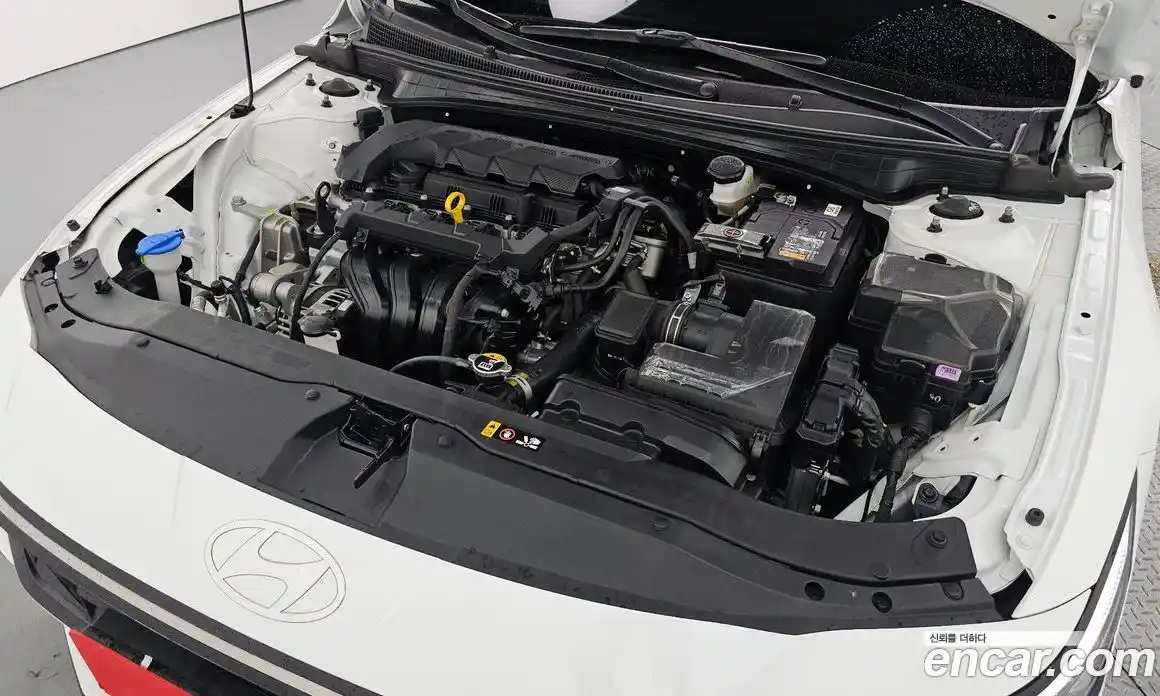 Hyundai Avante 2025 1.6 автомат (гидро), фото 6