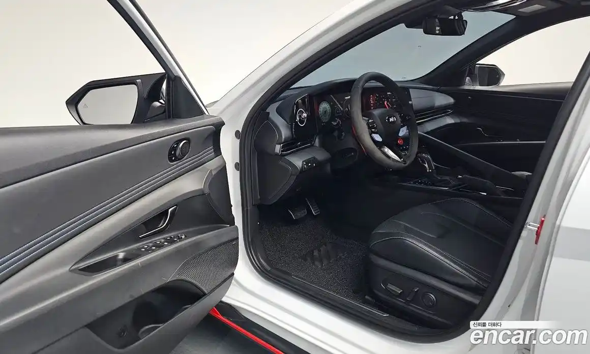 Hyundai Avante 2022 2.0 автомат (гидро), фото 12