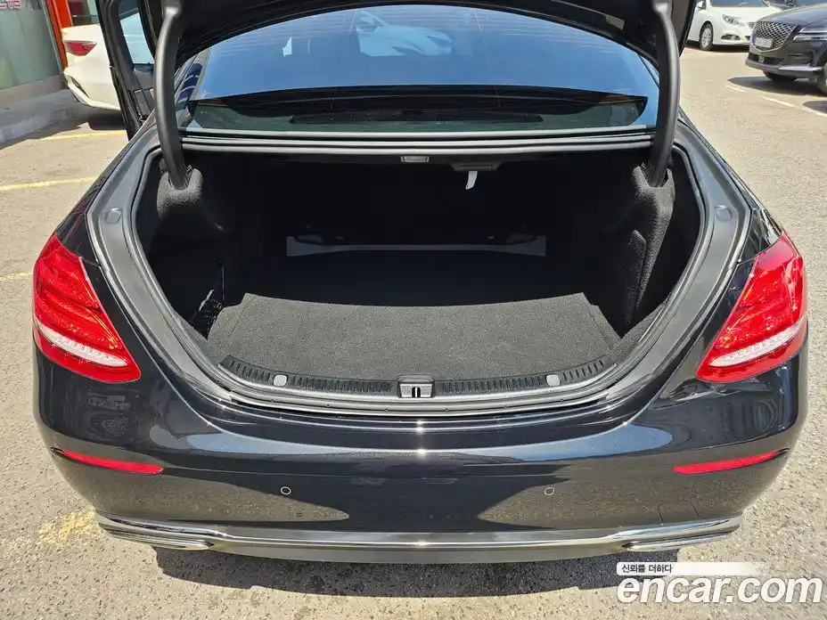 Mercedes-Benz E-Class 2018 2.0 автомат (гидро), фото 19
