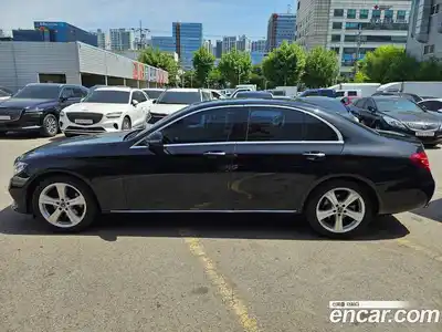 Mercedes-Benz E-Class 2018 2.0 автомат (гидро), миниатюра 2