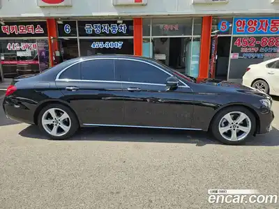 Mercedes-Benz E-Class 2018 2.0 автомат (гидро), миниатюра 6