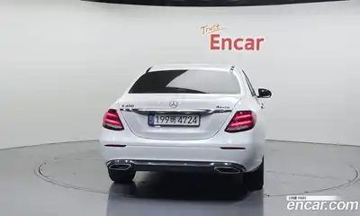Mercedes-Benz E-Class 2018 2.0 автомат (гидро), миниатюра 4