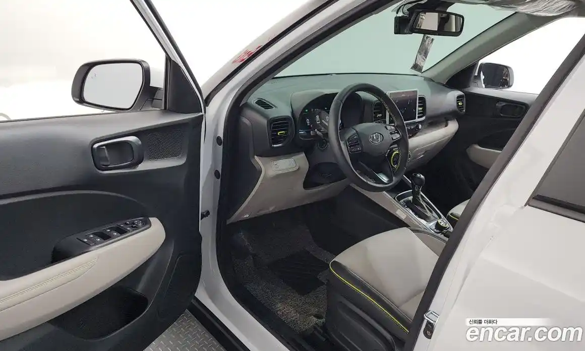Hyundai Venue 2025 1.6 автомат (гидро), фото 12