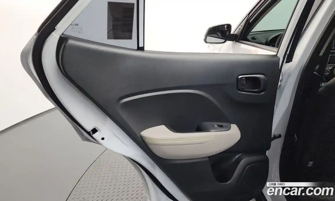 Hyundai Venue 2025 1.6 автомат (гидро), фото 14