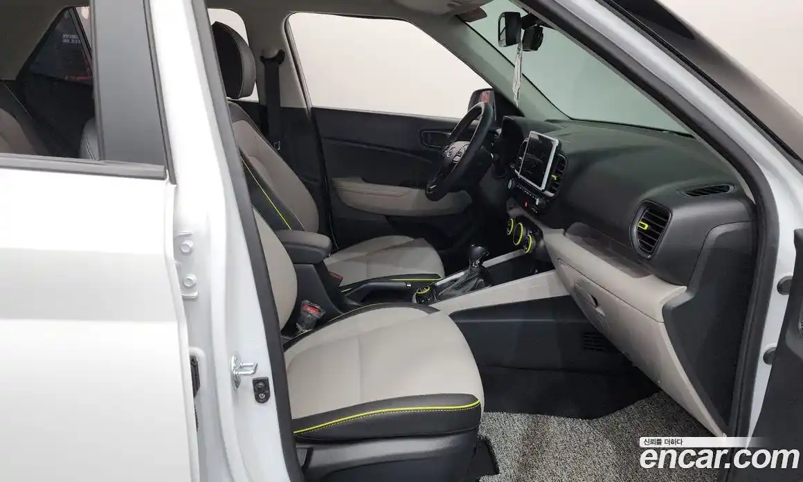 Hyundai Venue 2025 1.6 автомат (гидро), фото 15