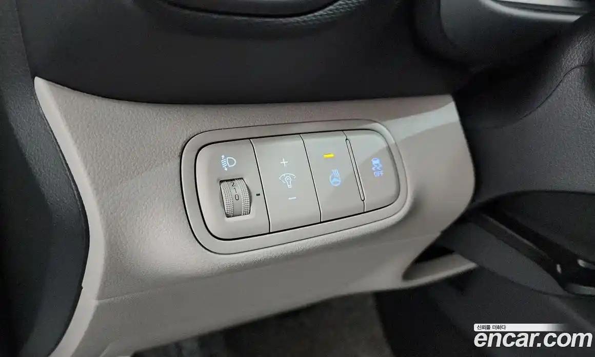 Hyundai Venue 2025 1.6 автомат (гидро), фото 27