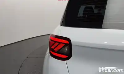 Hyundai Venue 2025 1.6 автомат (гидро), миниатюра 8