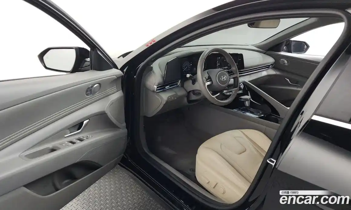 Hyundai Avante 2025 1.6 автомат (гидро), фото 10