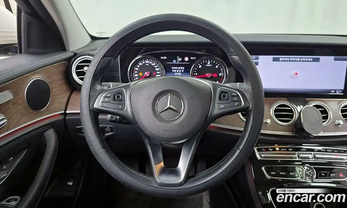 Mercedes-Benz E-Class 2017 1.9 автомат (гидро), фото 13