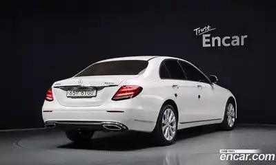 Mercedes-Benz E-Class 2017 1.9 автомат (гидро), миниатюра 2