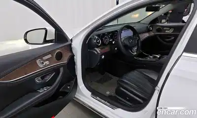 Mercedes-Benz E-Class 2017 1.9 автомат (гидро), миниатюра 10