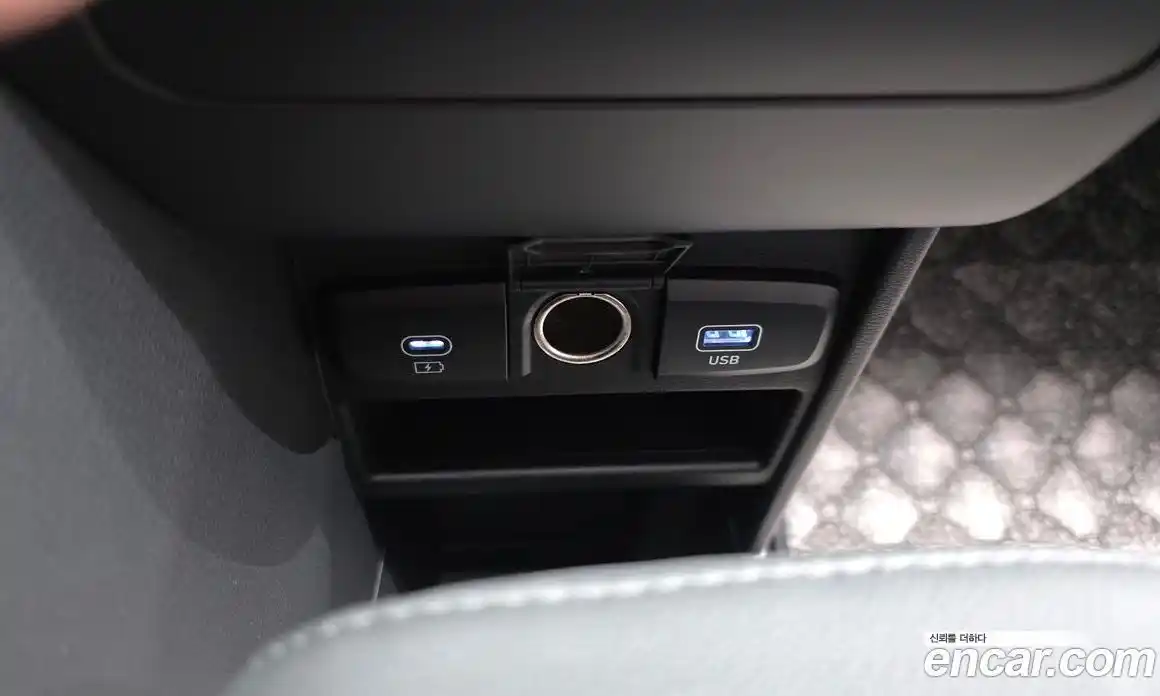 Hyundai Staria 2024 3.5 автомат (гидро), фото 32