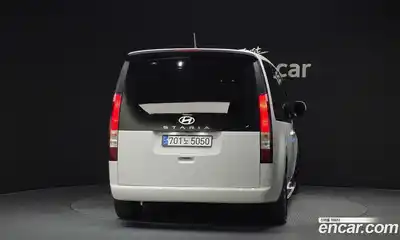 Hyundai Staria 2024 3.5 автомат (гидро), миниатюра 4