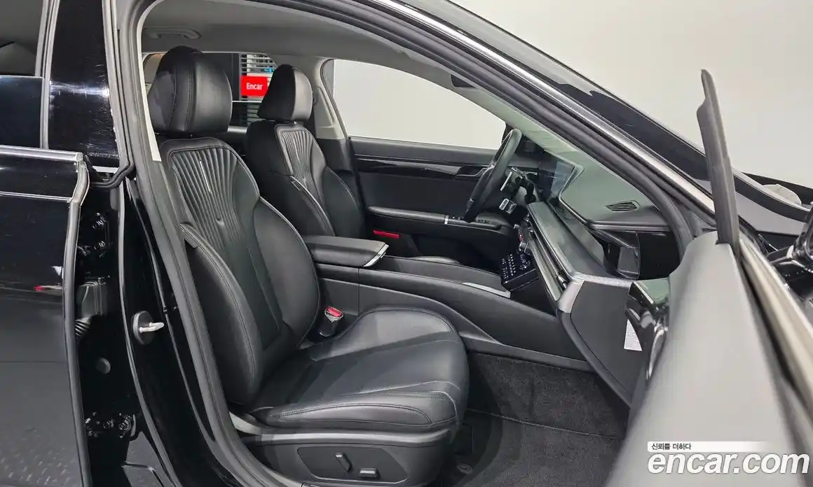 Hyundai Grandeur 2023 1.6 автомат (гидро), фото 17
